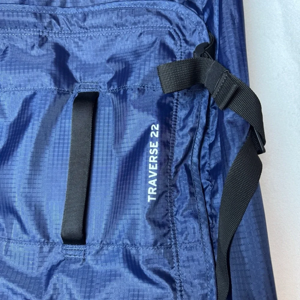Eddie Bauer Traverse 22 Rolling Duffel Luggage Bag Carry On Duffle Suitcase Blue